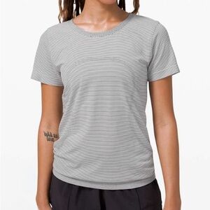 Lululemon Swiftly Relaxed  S/S white/black stripe size 8